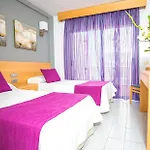 Ona El Marques شقة فندقية 4*