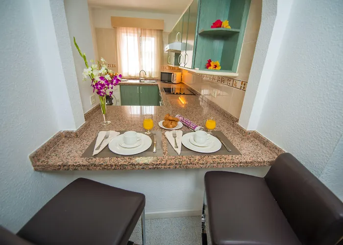 Ona El Marques Aparthotel 4*