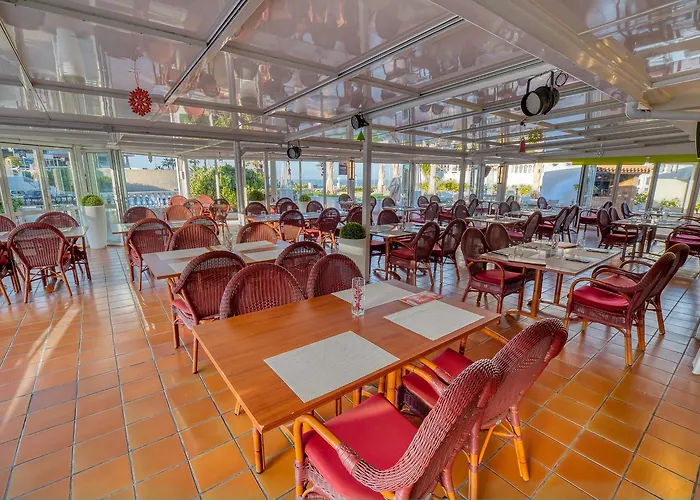 Ona El Marques Aparthotel